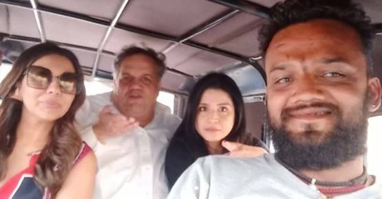 संजय कपूर की वाइफ संग जैसलमेर पहुंचीं गौरी खान, शेयर की स्पेशल तस्वीरें