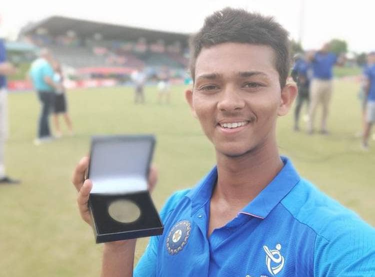 कभी बेचता था गोलगप्पे, शतक ठोक टीम इंडिया के लिए पेश की दावेदारी