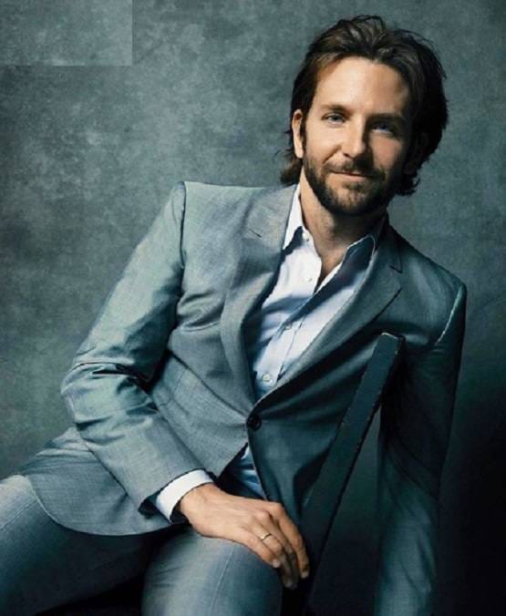 ये एक्टर चुना गया दुनिया का सबसे खूबसूरत पुरुष, ब्रैड पिट को भी पछाड़ा