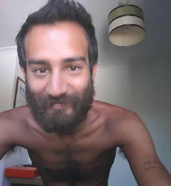 4 साल से अपना पेशाब पी रहा शख्स, उम्र थम जाने का कर रहा दावा