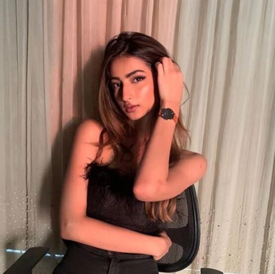 ग्लैमरस हैं श्वेता तिवारी की बेटी पलक, फोटोज में दिखा स्टनिंग लुक