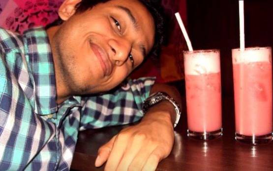 बीच में छोड़ी पढ़ाई, ऐसे ये लड़का बना 7,800 करोड़ की कंपनी का मालिक