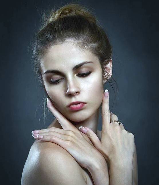 न्यूड फोटोशूट में क्या-क्या होता है, मॉडल ने सुनाई आपबीती