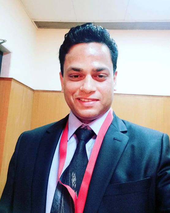 मुश्किल से मिला था 12वीं का एडमिट कार्ड, मेडिकल के बाद निकाला UPSC