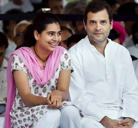 ये हैं प्रियंका गांधी के बेटे, मामा राहुल की तरह रखते हैं इन चीजों का शौक