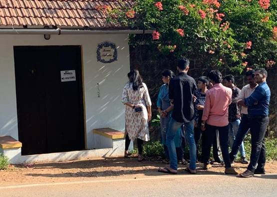 वेंडेल रॉड्रिक्स के अंतिम संस्कार में पहुंचे अरशद वारसी, नदारद रहे स्टार्स