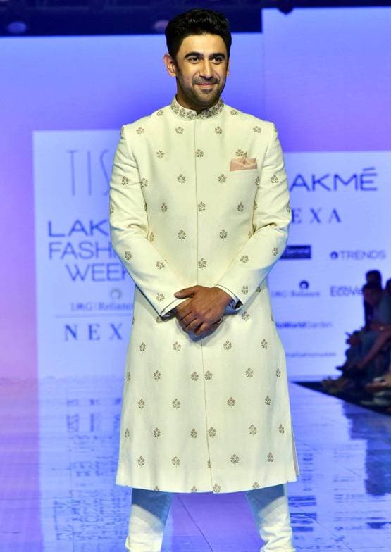 LFW 2020: इलियाना से लेकर अथ‍िया तक, रैंप पर छाया स्टार्स का जादू