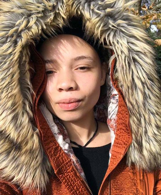 पैसे कमाने के लिए इस मशहूर डायरेक्टर की बेटी बन गई पोर्न स्टार