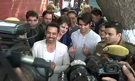 ये हैं प्रियंका गांधी के बेटे, मामा राहुल की तरह रखते हैं इन चीजों का शौक