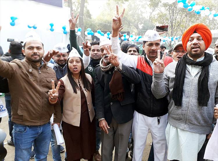 PM, 6 CM, 9 मंत्री, 100 से ज्यादा BJP सांसदों ने दिल्ली में लगाई ताकत, फिर भी हारे