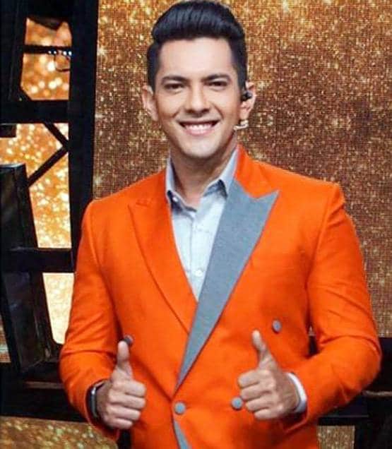 नेहा कक्कड़ की तरह कंट्रोवर्सी किंग रहे हैं आदित्य नारायण, ये हैं वजह