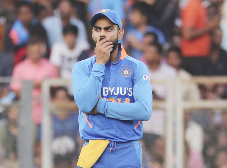 IND vs NZ: अंपायर से भिड़े कोहली, बीच मैदान DRS पर बड़ा विवाद