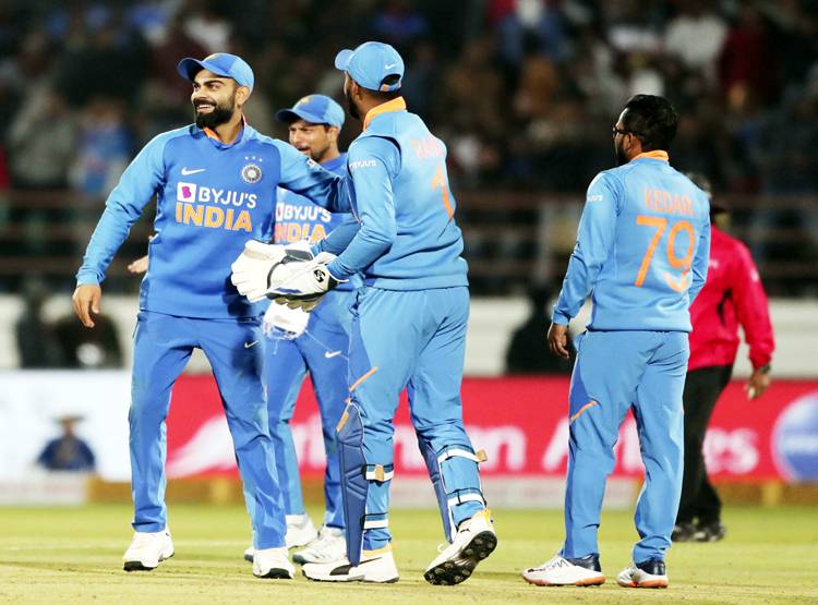 न्यूजीलैंड में भारत ने 44 साल में जीती 2 वनडे सीरीज, इस बार 3-0!