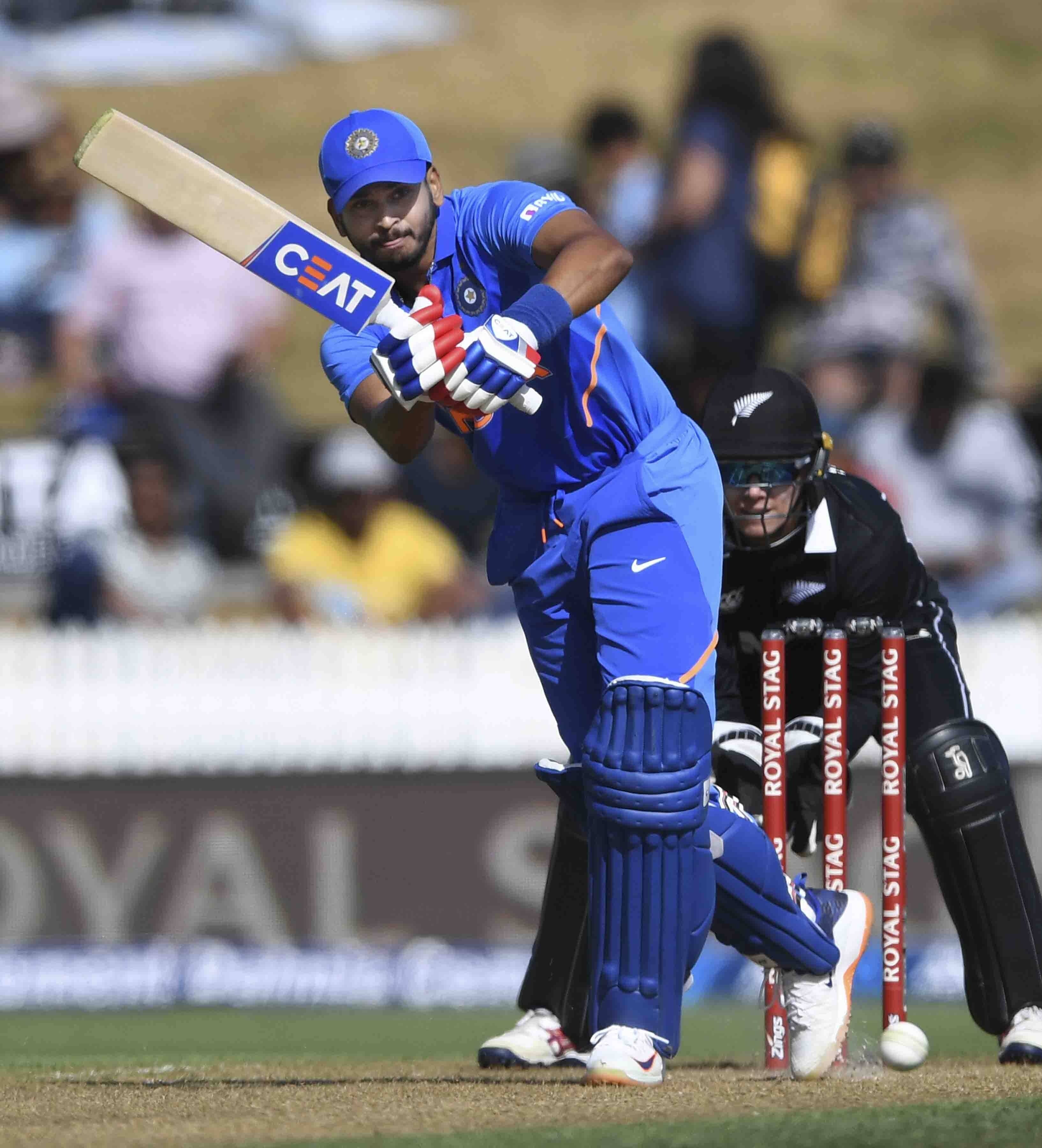 श्रेयस अय्यर का विदेशी धरती पर कमाल, न्यूजीलैंड में ठोका अपना पहला शतक