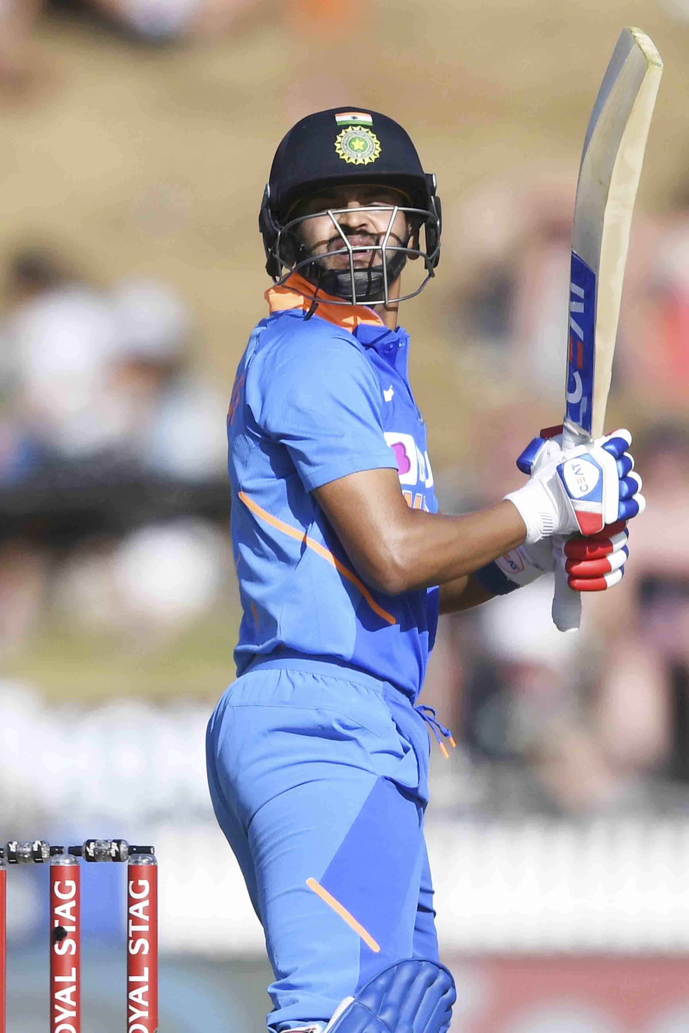 श्रेयस अय्यर का विदेशी धरती पर कमाल, न्यूजीलैंड में ठोका अपना पहला शतक