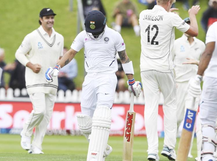 वेलिंग्टन में बल्लेबाजों ने किया बेड़ा गर्ग, पर्थ की हार याद दिला दी