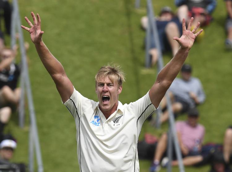 टीम इंडिया के लिए सिरदर्द बना यह खिलाड़ी, विकेट के साथ बरसा रहा छक्के