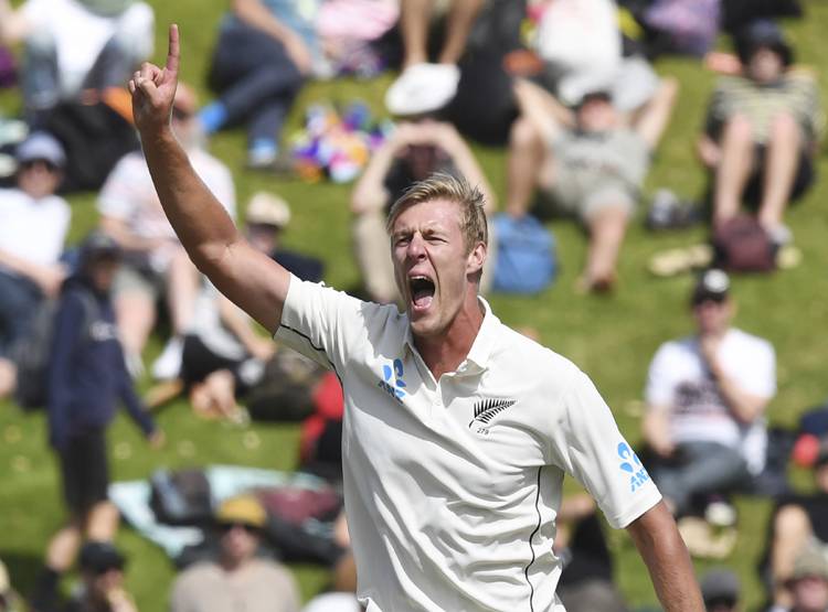 टीम इंडिया के लिए सिरदर्द बना यह खिलाड़ी, विकेट के साथ बरसा रहा छक्के