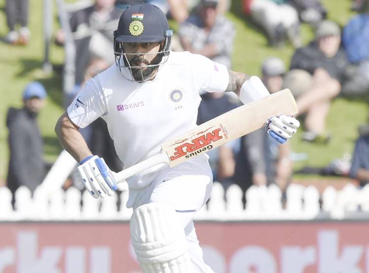 करियर के खराब दौर से गुजर रहे हैं कोहली? टेस्ट हो या वनडे नहीं बन रहे रन