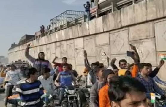 चिता पर शहीद का शव, बहन ने ओढ़नी फाड़कर बांधी राखी, मासूम ने दी मुखाग्नि