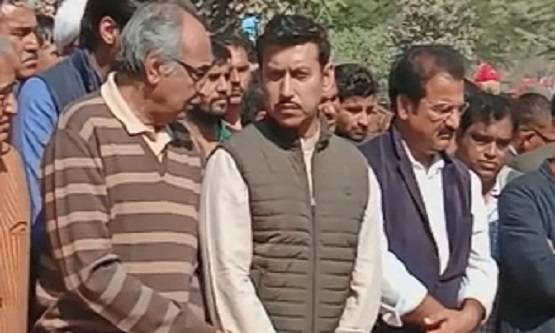 चिता पर शहीद का शव, बहन ने ओढ़नी फाड़कर बांधी राखी, मासूम ने दी मुखाग्नि