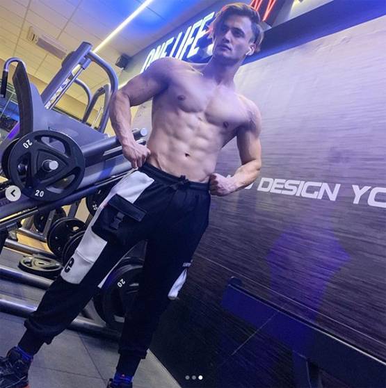 साथ नजर आए बिग बॉस फेम श्रीसंत-आसिम, रैंप पर फैशन का जलवा