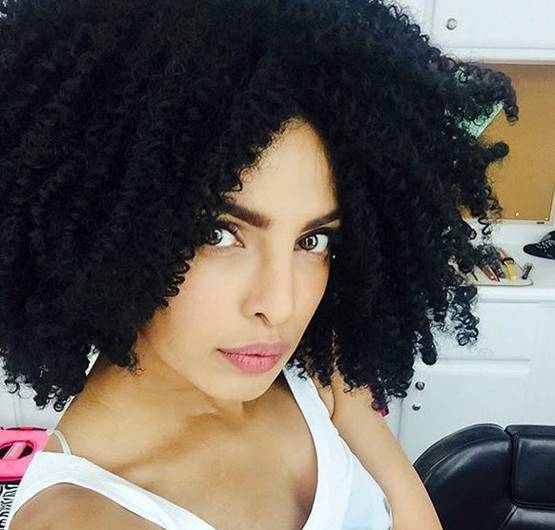 20 साल पहले बनी थीं मिस वर्ल्ड, जानें कैसे बदला प्रियंका चोपड़ा का लुक