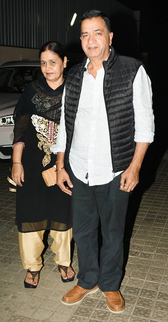 विक्की कौशल की फिल्म भूत की स्क्रीनिंग, पहुंचीं 'गर्लफ्रेंड' कटरीना कैफ