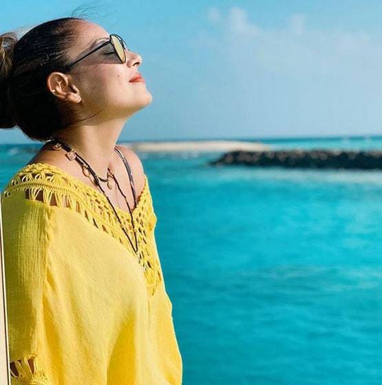 पत्नी बिपाशा संग मालदीव वेकेशन पर करण सिंह ग्रोवर, PHOTOS