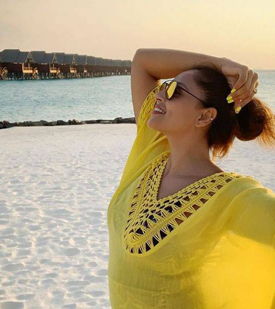 पत्नी बिपाशा संग मालदीव वेकेशन पर करण सिंह ग्रोवर, PHOTOS