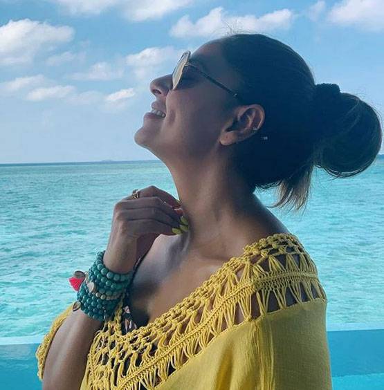 पत्नी बिपाशा संग मालदीव वेकेशन पर करण सिंह ग्रोवर, PHOTOS