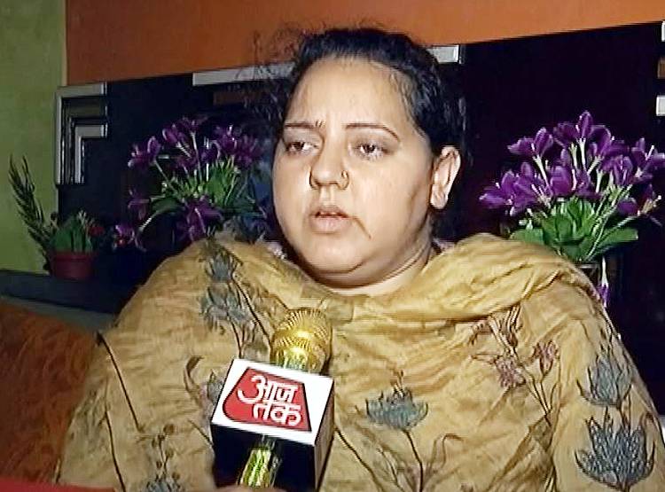 पुलवामा का 1 सालः अमिताभ ने निभाया कश्मीरी शहीद के परिवार से किया अपना वादा