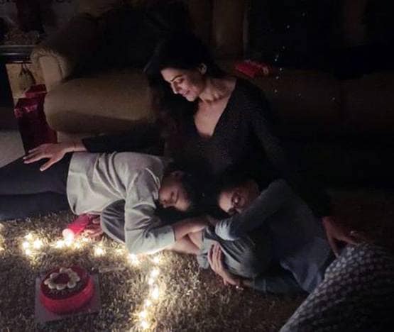 सुष्मिता सेन ने बॉयफ्रेंड और बेटियों संग मनाया वैलेंटाइन्स डे, Photos