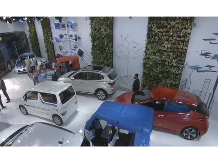 ये इलेक्ट्रिक कारें होंगी महंगी, बजट में कस्टम ड्यूटी बढ़ाने का ऐलान