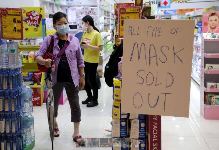 कोरोना वायरस का ऑटो एक्सो में दहशत, हर जगह मास्क पहने दिखे लोग