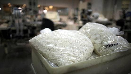 रेड में पकड़े गए 90 हजार नकली कंडोम के डिब्बे, जखीरा देख अफसर हैरान