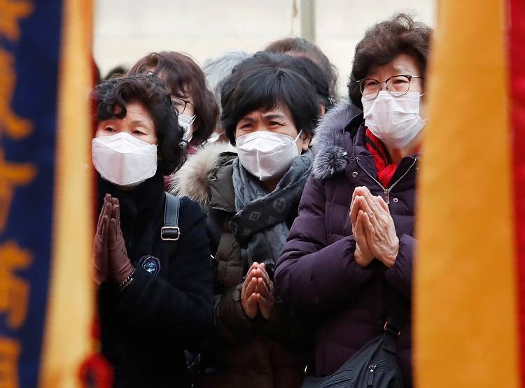 कोरोना: PAK ने अपने छात्रों को छोड़ा, लगा रहे गिड़गिड़ा कर गुहार