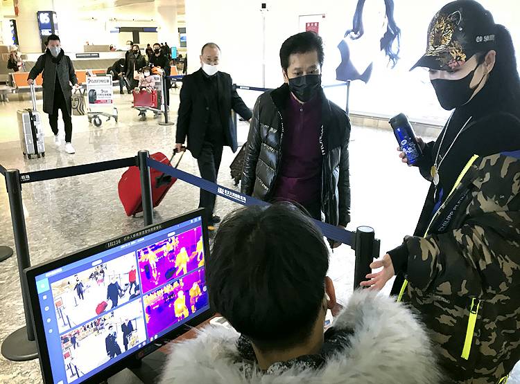 कोरोना वायरसः भारत में कितना रिस्क? क्या दिल्ली एयरपोर्ट से फैलेगी महामारी!