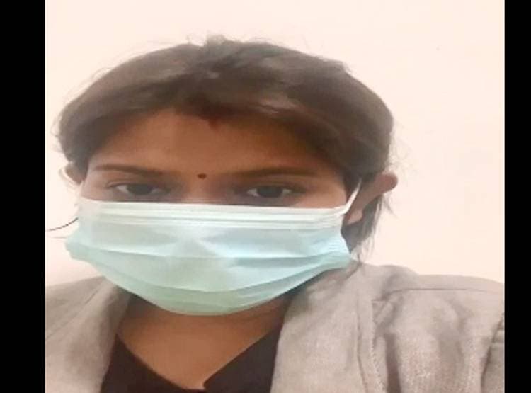 चीन में फंसे कपल की गुहार..घर में आटा-चावल खत्म कोई नेता मदद नहीं कर रहा