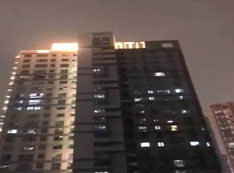 चीन में फंसे कपल की गुहार..घर में आटा-चावल खत्म कोई नेता मदद नहीं कर रहा