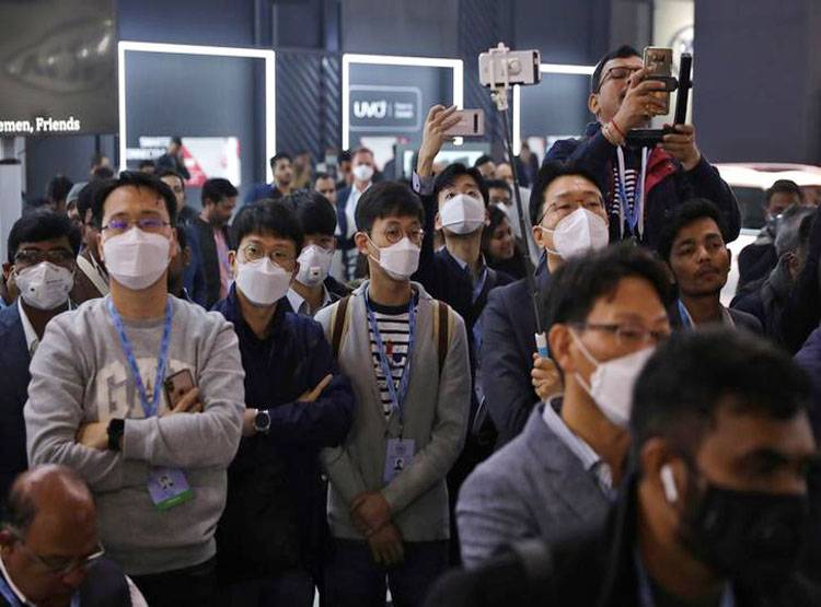 कोरोना वायरस का ऑटो एक्सो में दहशत, हर जगह मास्क पहने दिखे लोग