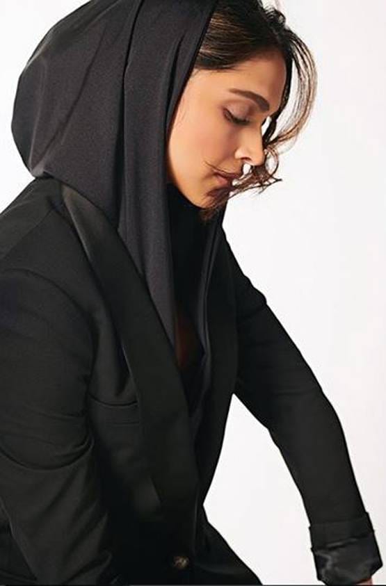 दीपिका के फैशन पर उठे सवाल, ट्रोल्स ने एक्ट्रेस के लुक को कहा डिजास्टर