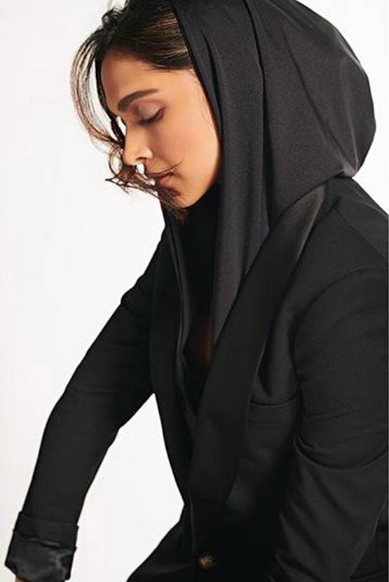 दीपिका के फैशन पर उठे सवाल, ट्रोल्स ने एक्ट्रेस के लुक को कहा डिजास्टर