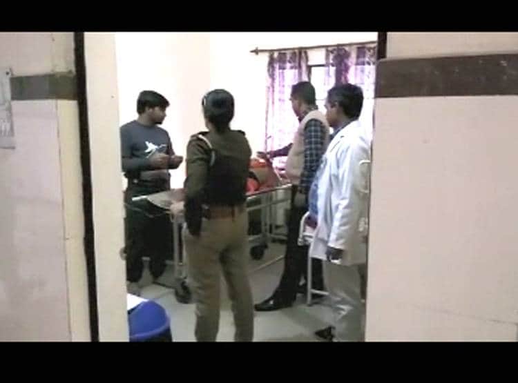 प्रेमी की शादी का व‍िरोध करने घर पहुंची प्रेम‍िका, चौखट पर म‍िली मौत