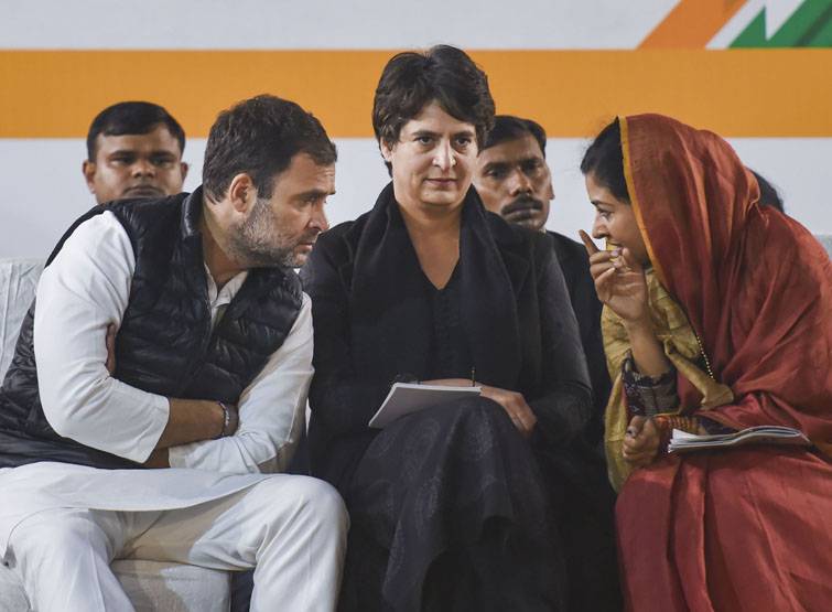 Delhi Election: रोजगार बना मुद्दा तो चुनावी जंग में जुबान भी फिसली