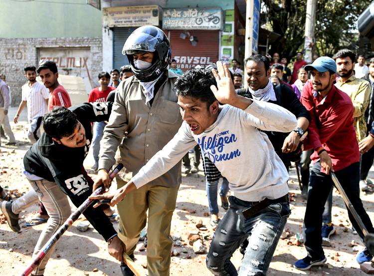 जाम से उठे बवाल से दिल्ली में फैली हिंसा, सामने आई अंदर की कहानी