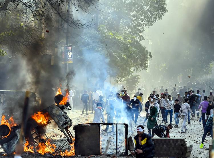 जाम से उठे बवाल से दिल्ली में फैली हिंसा, सामने आई अंदर की कहानी