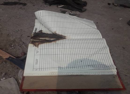 दिल्ली में तबाही की तस्वीरें: फूंकी दुकानें-जलते ठेले-उजड़ीं बस्तियां