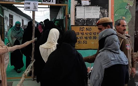 चुनाव प्रचार में बना रहा मुद्दा, शाहीन बाग में ऐसे चल रही है वोटिंग