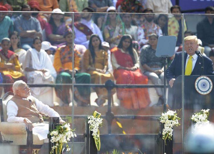 भारत आते ही ट्रंप को हिन्दी पर आया प्यार, कई ट्वीट कर जीता दिल